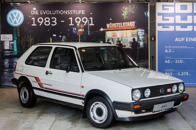 VW%2050%20Jahre%20Golf%20-%20Back%20to%20the%2070%B4s%20